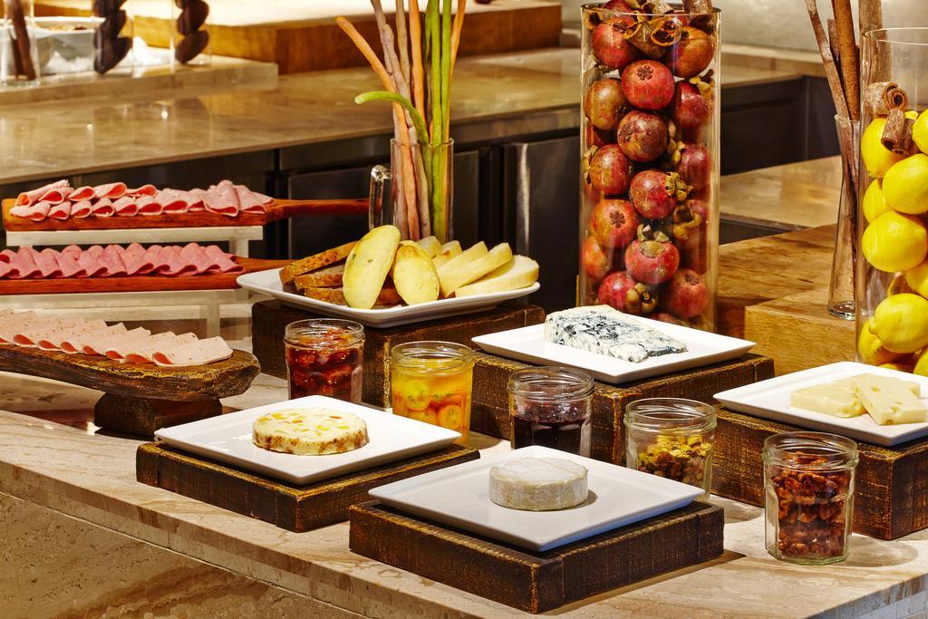 Kensington Jeju Hotel Екстериор снимка A cheese platter