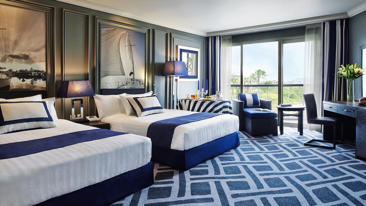 Kensington Jeju Hotel Екстериор снимка A guest room at The Carlyle