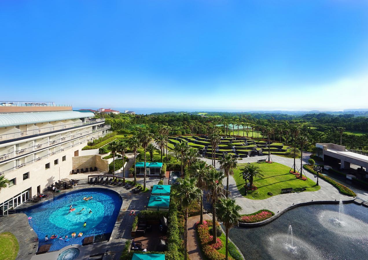 Kensington Jeju Hotel Екстериор снимка The resort's grounds