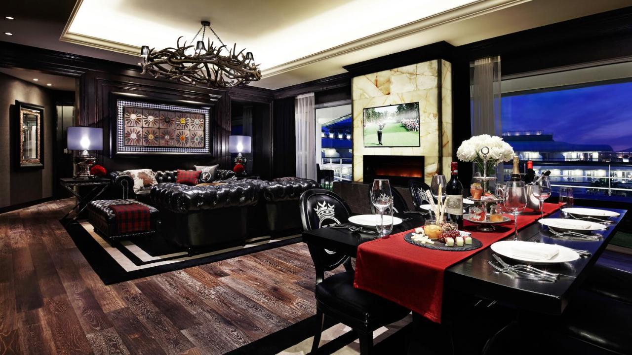 Kensington Jeju Hotel Екстериор снимка The interior of the 1000-square-metre (1,100-sq yd) penthouse