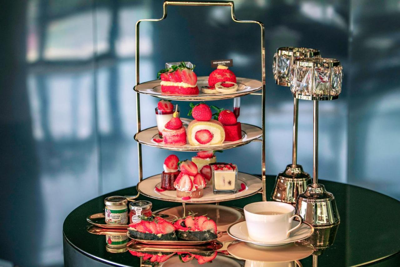 Kensington Jeju Hotel Екстериор снимка Afternoon tea at the Mandarin Oriental, Hong Kong